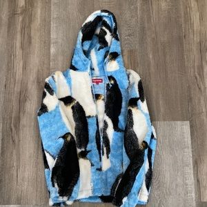 Supreme penguin size Small lightly worn LIKE NEW